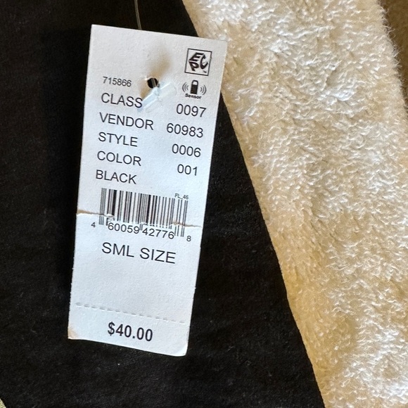 NWT Pacsun tee. - Picture 3 of 6